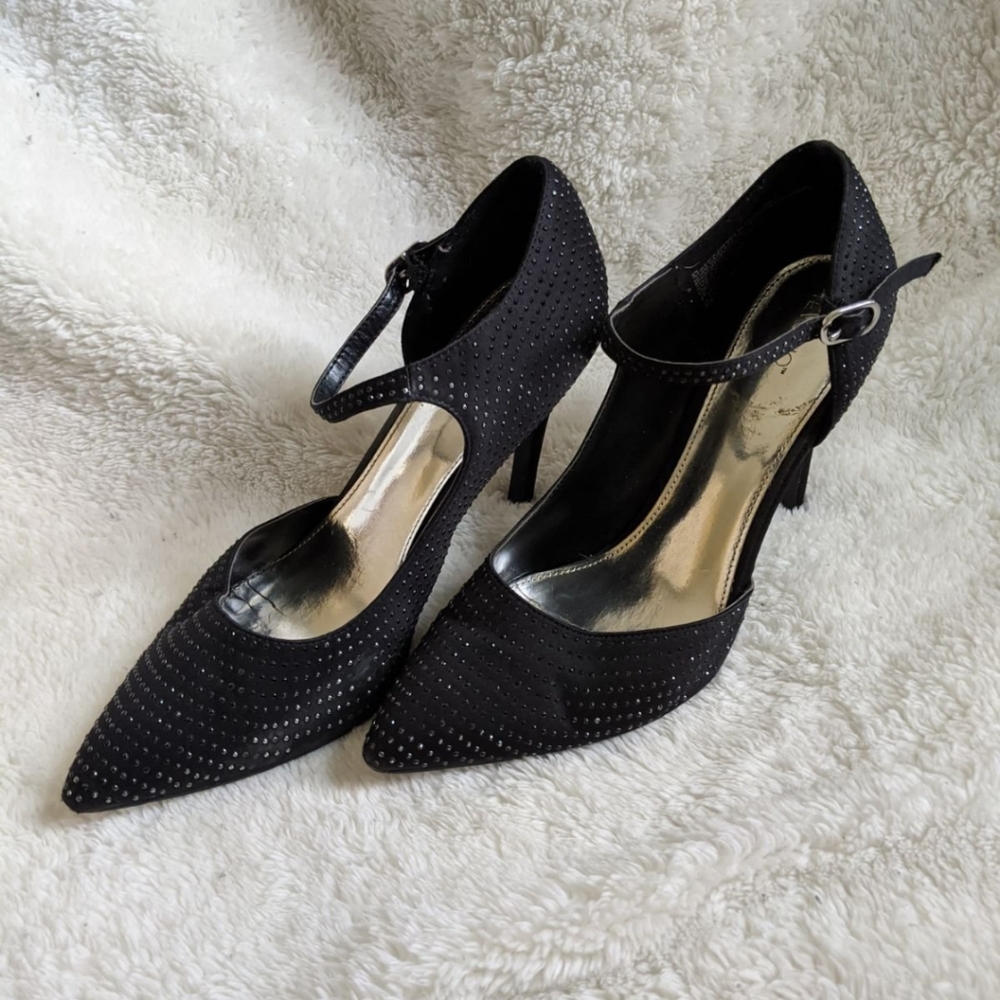 Sparkly Black Pumps w Strap